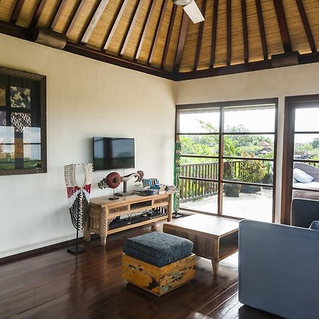 Villa Ayode Selemadeg Exteriör bild